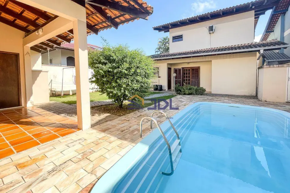 Casa com 3 quartos à venda, 360m2 em Vorstadt, Blumenau - SC - imagem 3 Foto 3 de Casa com 3 quartos à venda, 360m2 em Vorstadt, Blumenau - SC