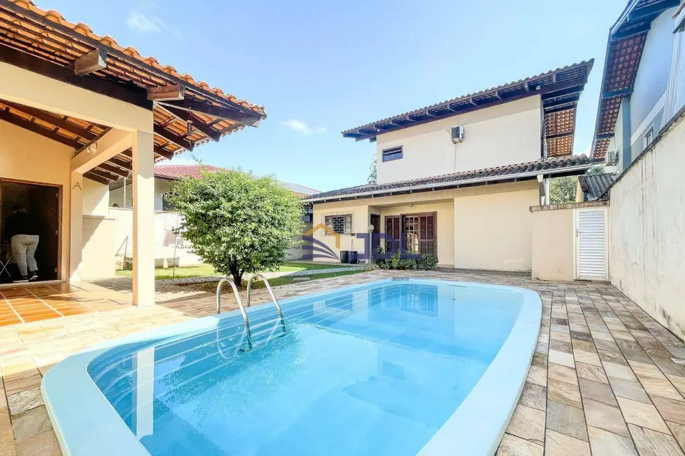 Foto 2 de Casa com 3 quartos à venda, 360m2 em Vorstadt, Blumenau - SC