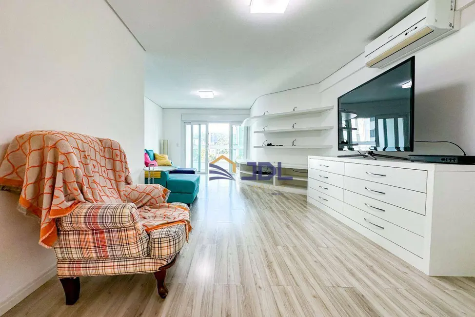 Apartamento com 4 quartos à venda, 225m2 em Ponta Aguda, Blumenau - SC - imagem 5 Foto 5 de Apartamento com 4 quartos à venda, 225m2 em Ponta Aguda, Blumenau - SC
