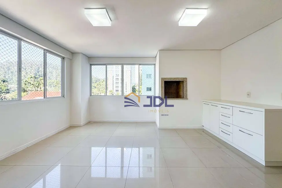 Apartamento com 4 quartos à venda, 225m2 em Ponta Aguda, Blumenau - SC - imagem 3 Foto 3 de Apartamento com 4 quartos à venda, 225m2 em Ponta Aguda, Blumenau - SC