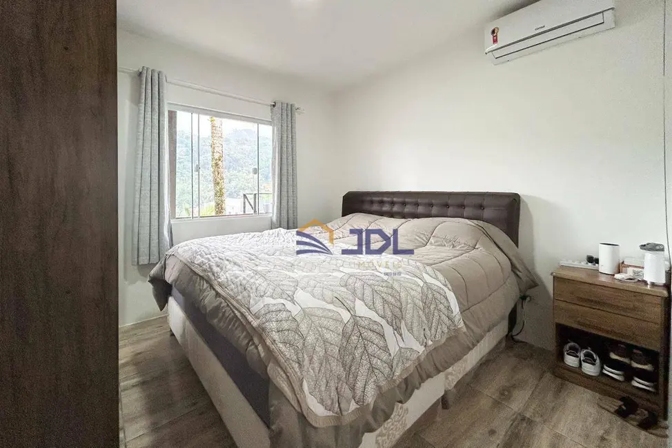 Casa com 3 quartos à venda, 560m2 em Testo Salto, Blumenau - SC - imagem 5 Foto 5 de Casa com 3 quartos à venda, 560m2 em Testo Salto, Blumenau - SC