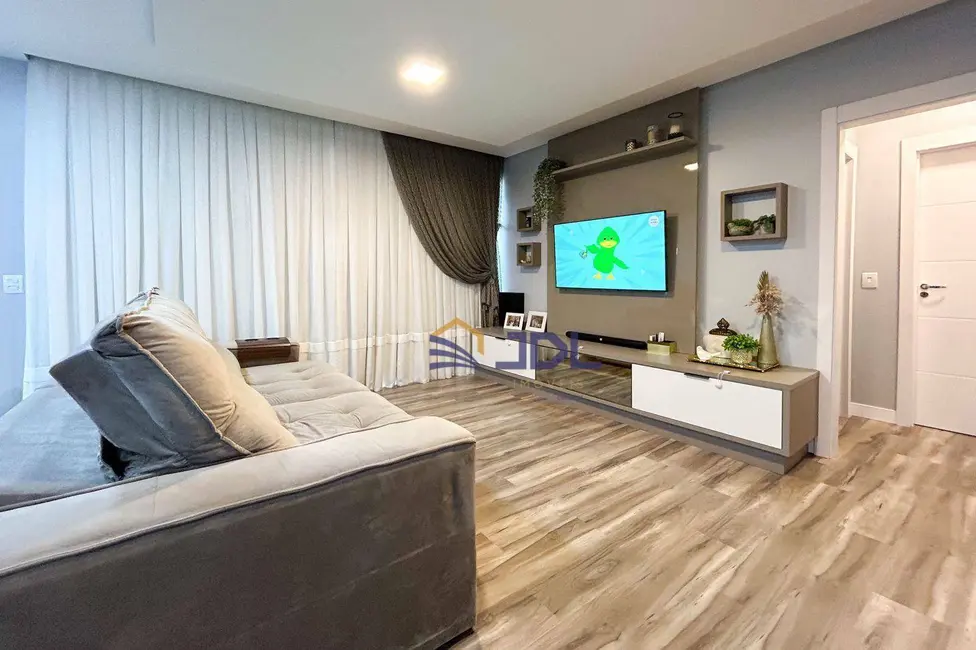 Casa com 3 quartos à venda, 594m2 em Ponta Aguda, Blumenau - SC - imagem 8 Foto 8 de Casa com 3 quartos à venda, 594m2 em Ponta Aguda, Blumenau - SC