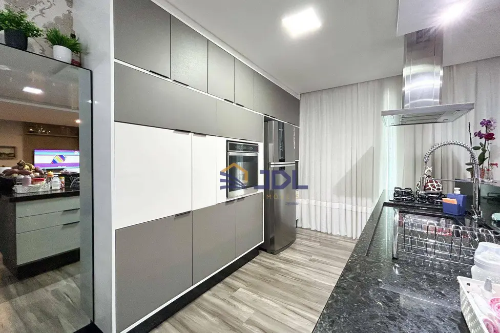 Casa com 3 quartos à venda, 594m2 em Ponta Aguda, Blumenau - SC - imagem 6 Foto 6 de Casa com 3 quartos à venda, 594m2 em Ponta Aguda, Blumenau - SC