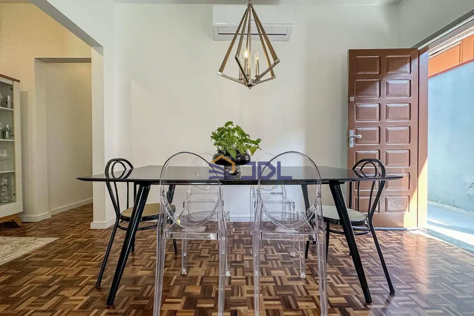Casa com 3 quartos à venda, 261m2 em Victor Konder, Blumenau - SC - imagem 5 Foto 5 de Casa com 3 quartos à venda, 261m2 em Victor Konder, Blumenau - SC