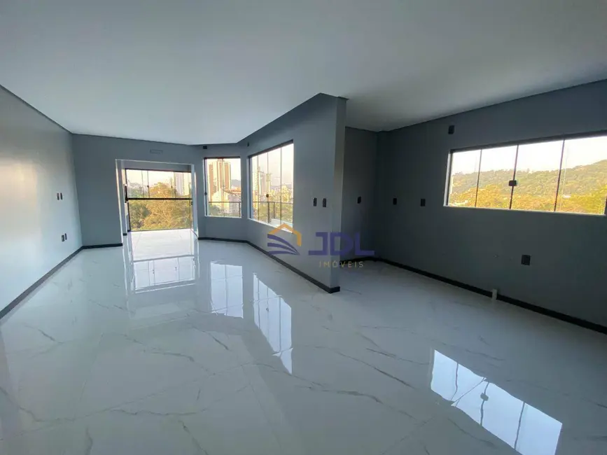 Cobertura com 3 quartos à venda, 252m2 em Velha, Blumenau - SC - imagem 5 Foto 5 de Cobertura com 3 quartos à venda, 252m2 em Velha, Blumenau - SC