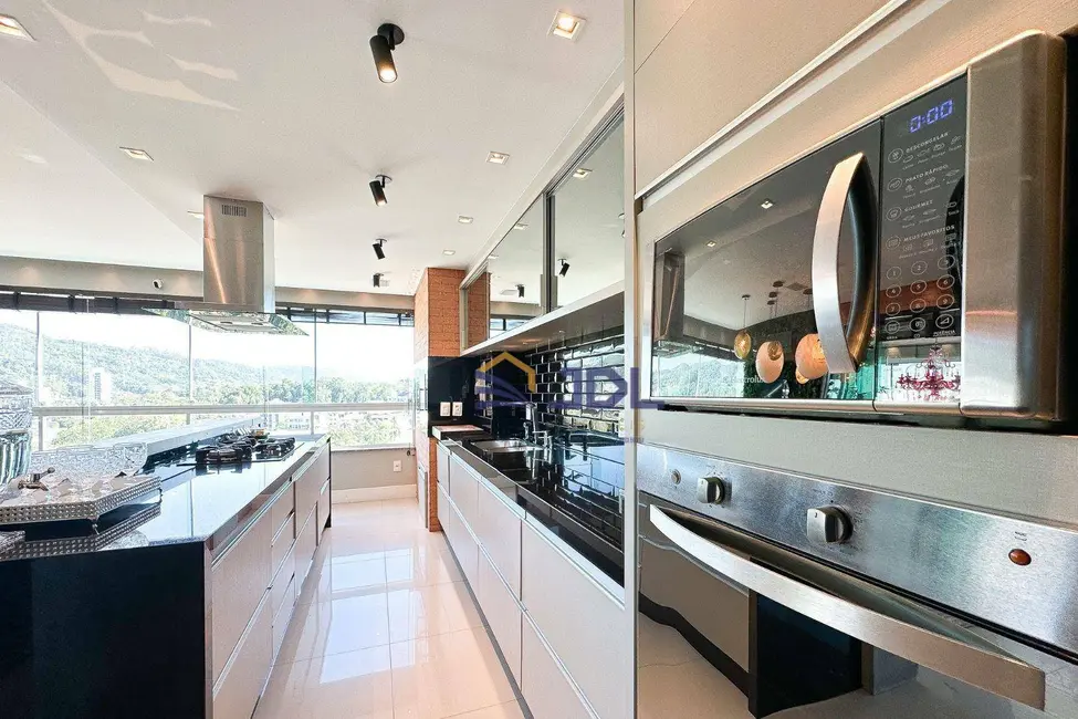 Cobertura com 3 quartos à venda, 479m2 em Água Verde, Blumenau - SC - imagem 3 Foto 3 de Cobertura com 3 quartos à venda, 479m2 em Água Verde, Blumenau - SC