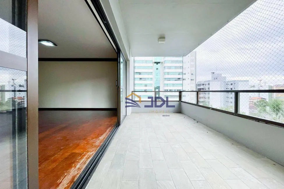 Apartamento com 3 quartos à venda, 350m2 em Ponta Aguda, Blumenau - SC - imagem 6 Foto 6 de Apartamento com 3 quartos à venda, 350m2 em Ponta Aguda, Blumenau - SC