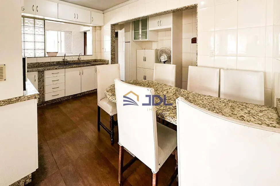 Apartamento com 4 quartos à venda, 142m2 em Centro, Balneario Camboriu - SC - imagem 4 Foto 4 de Apartamento com 4 quartos à venda, 142m2 em Centro, Balneario Camboriu - SC