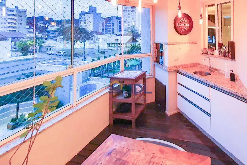 Apartamento com 3 quartos à venda, 116m2 em Vila Nova, Blumenau - SC - imagem 5 Foto 5 de Apartamento com 3 quartos à venda, 116m2 em Vila Nova, Blumenau - SC