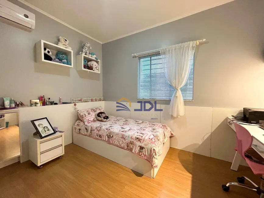 Casa com 3 quartos à venda, 436m2 em Velha, Blumenau - SC - imagem 9 Foto 9 de Casa com 3 quartos à venda, 436m2 em Velha, Blumenau - SC