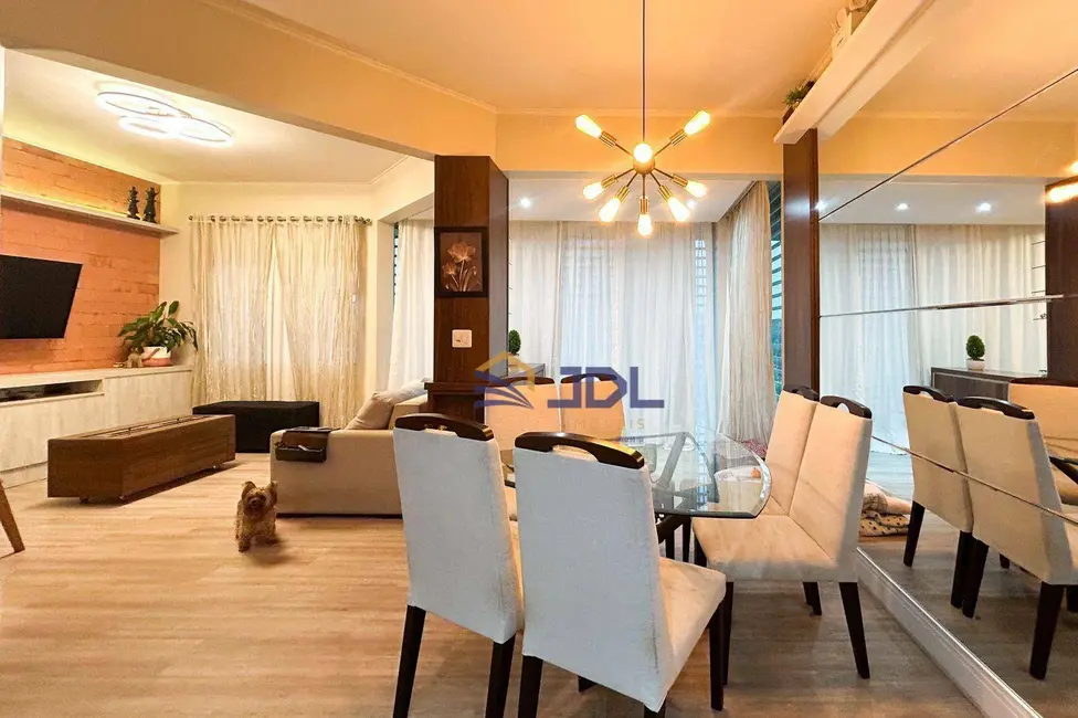Casa com 3 quartos à venda, 436m2 em Velha, Blumenau - SC - imagem 3 Foto 3 de Casa com 3 quartos à venda, 436m2 em Velha, Blumenau - SC