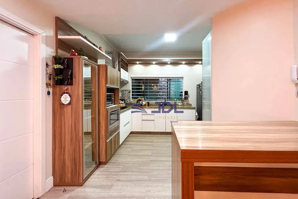 Casa com 3 quartos à venda, 436m2 em Velha, Blumenau - SC - imagem 4 Foto 4 de Casa com 3 quartos à venda, 436m2 em Velha, Blumenau - SC