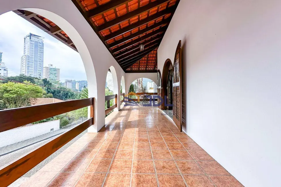 Casa de Condomínio com 4 quartos à venda, 576m2 em Asilo, Blumenau - SC - imagem 3 Foto 3 de Casa de Condomínio com 4 quartos à venda, 576m2 em Asilo, Blumenau - SC
