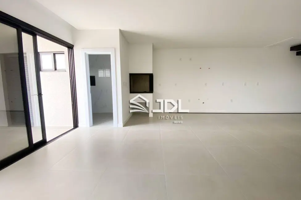 Casa com 3 quartos à venda, 223m2 em Velha, Blumenau - SC - imagem 9 Foto 9 de Casa com 3 quartos à venda, 223m2 em Velha, Blumenau - SC