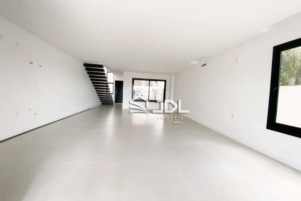 Casa com 3 quartos à venda, 223m2 em Velha, Blumenau - SC - imagem 6 Foto 6 de Casa com 3 quartos à venda, 223m2 em Velha, Blumenau - SC