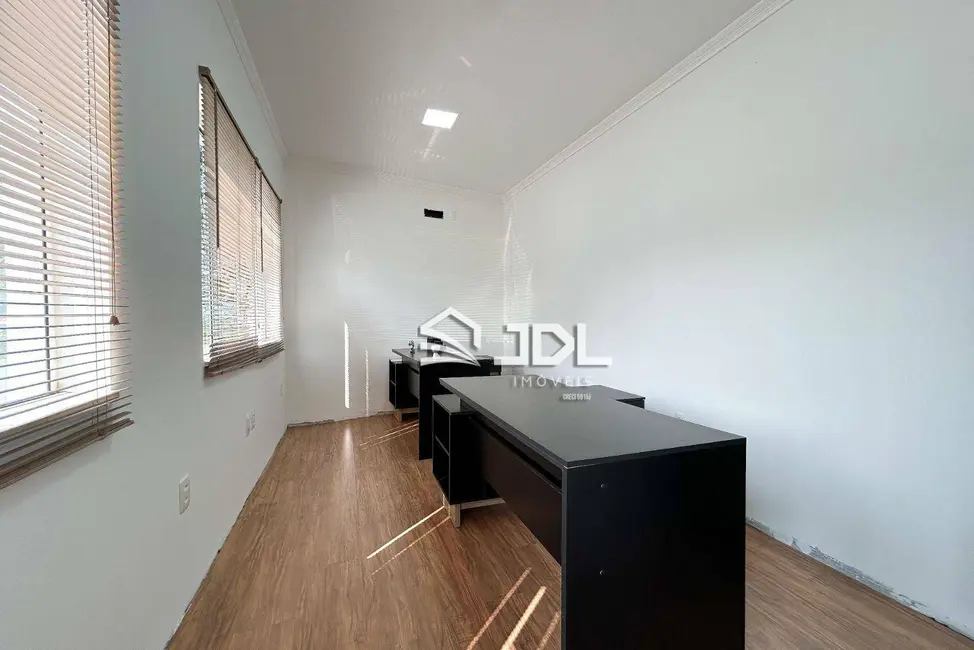 Casa com 3 quartos à venda, 500m2 em Ponta Aguda, Blumenau - SC - imagem 9 Foto 9 de Casa com 3 quartos à venda, 500m2 em Ponta Aguda, Blumenau - SC