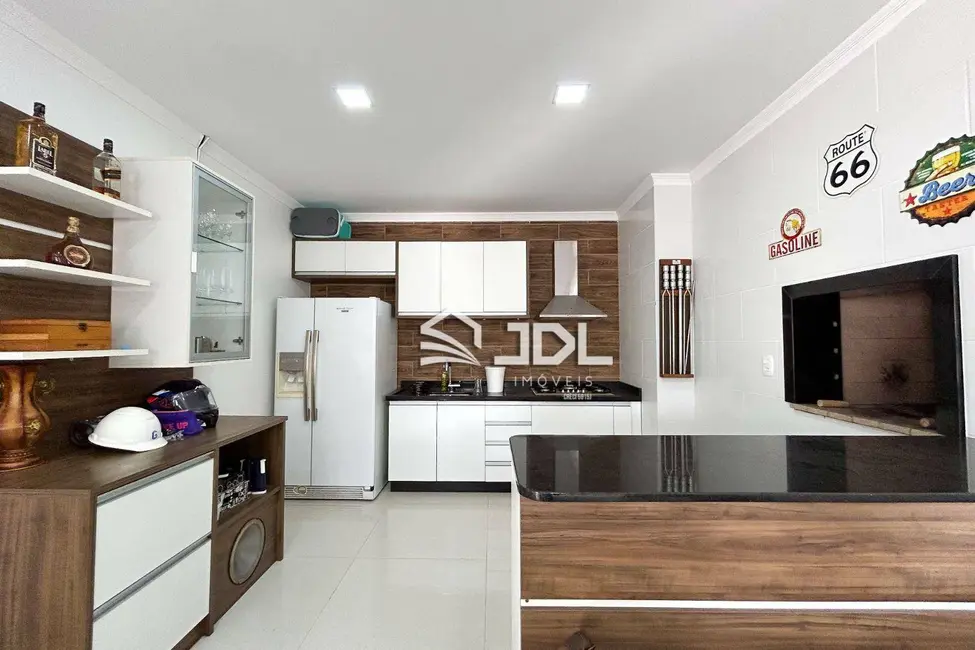 Casa com 3 quartos à venda, 500m2 em Ponta Aguda, Blumenau - SC - imagem 6 Foto 6 de Casa com 3 quartos à venda, 500m2 em Ponta Aguda, Blumenau - SC