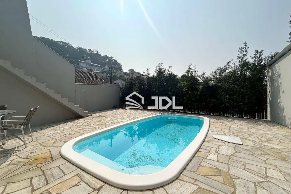 Casa com 3 quartos à venda, 500m2 em Ponta Aguda, Blumenau - SC - imagem 3 Foto 3 de Casa com 3 quartos à venda, 500m2 em Ponta Aguda, Blumenau - SC