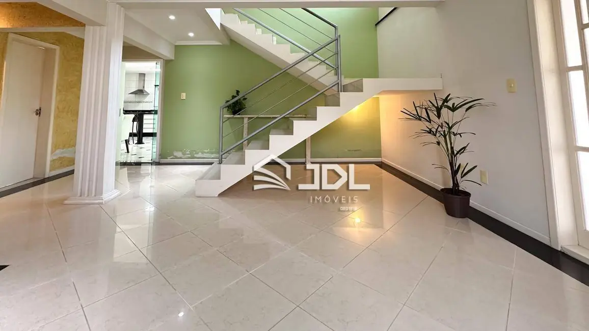 Casa com 4 quartos à venda, 393m2 em Velha Central, Blumenau - SC - imagem 7 Foto 7 de Casa com 4 quartos à venda, 393m2 em Velha Central, Blumenau - SC