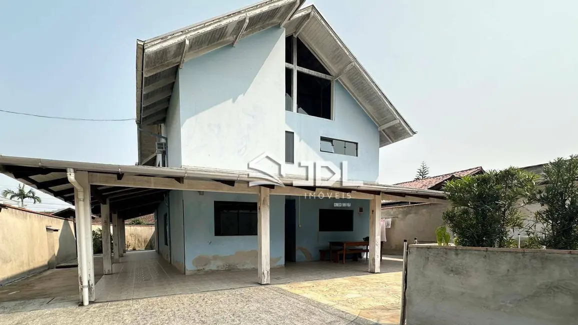 Casa com 4 quartos à venda, 393m2 em Velha Central, Blumenau - SC - imagem 2 Foto 2 de Casa com 4 quartos à venda, 393m2 em Velha Central, Blumenau - SC