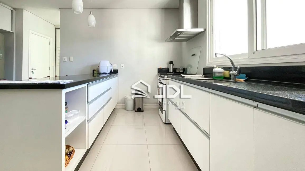 Casa de Condomínio com 6 quartos à venda, 880m2 em Itoupava Central, Blumenau - SC - imagem 4 Foto 4 de Casa de Condomínio com 6 quartos à venda, 880m2 em Itoupava Central, Blumenau - SC