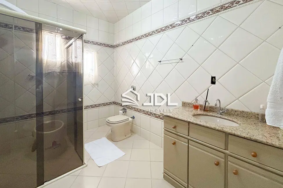 Casa com 4 quartos à venda, 322m2 em Itoupava Central, Blumenau - SC - imagem 9 Foto 9 de Casa com 4 quartos à venda, 322m2 em Itoupava Central, Blumenau - SC