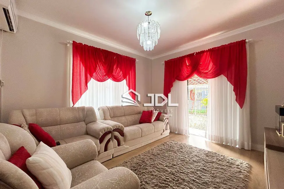 Casa com 4 quartos à venda, 322m2 em Itoupava Central, Blumenau - SC - imagem 3 Foto 3 de Casa com 4 quartos à venda, 322m2 em Itoupava Central, Blumenau - SC