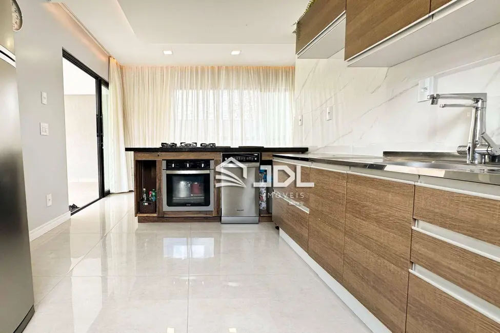 Casa com 3 quartos à venda, 292m2 em Itoupava Norte, Blumenau - SC - imagem 8 Foto 8 de Casa com 3 quartos à venda, 292m2 em Itoupava Norte, Blumenau - SC