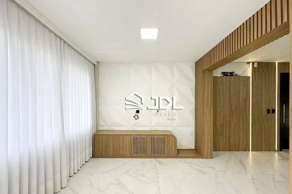 Casa com 3 quartos à venda, 247m2 em Tribess, Blumenau - SC - imagem 7 Foto 7 de Casa com 3 quartos à venda, 247m2 em Tribess, Blumenau - SC