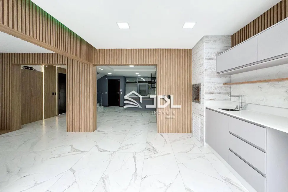 Casa com 3 quartos à venda, 247m2 em Tribess, Blumenau - SC - imagem 6 Foto 6 de Casa com 3 quartos à venda, 247m2 em Tribess, Blumenau - SC