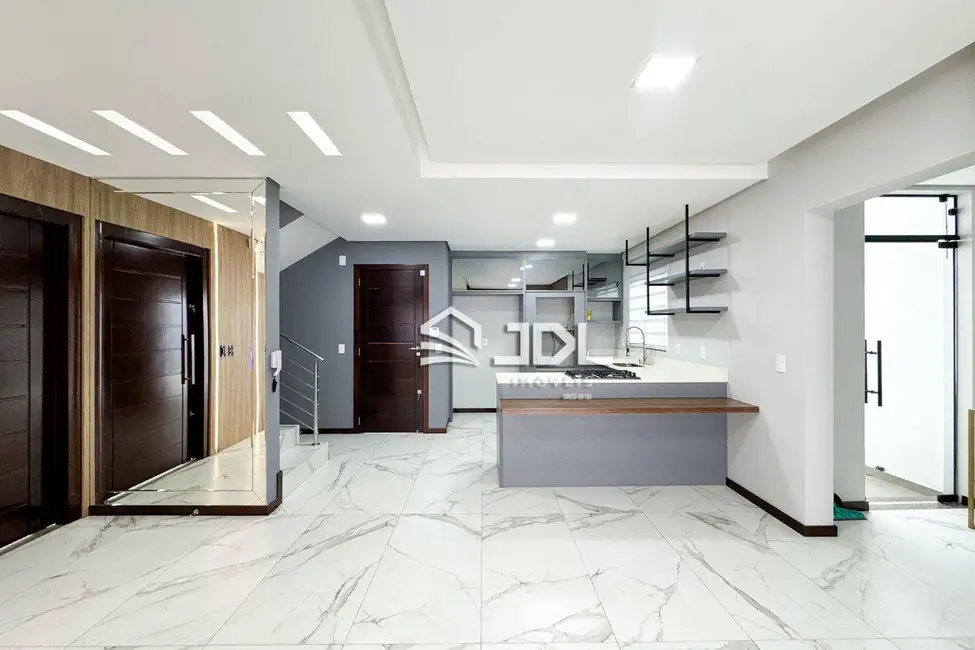 Casa com 3 quartos à venda, 247m2 em Tribess, Blumenau - SC - imagem 8 Foto 8 de Casa com 3 quartos à venda, 247m2 em Tribess, Blumenau - SC