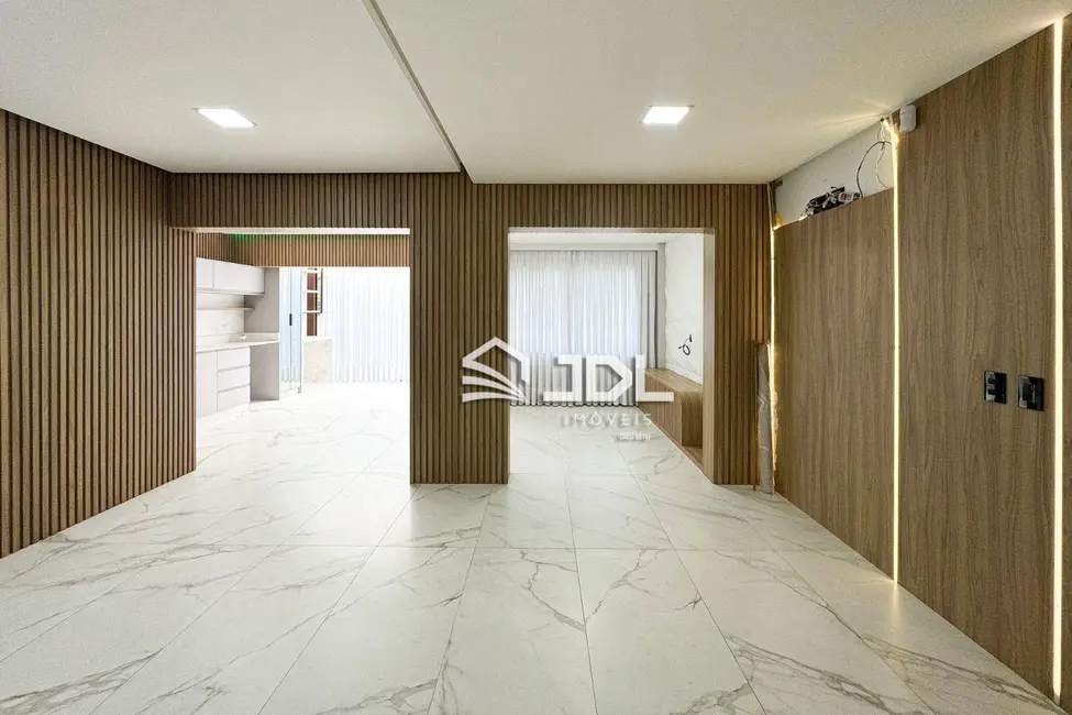 Casa com 3 quartos à venda, 247m2 em Tribess, Blumenau - SC - imagem 4 Foto 4 de Casa com 3 quartos à venda, 247m2 em Tribess, Blumenau - SC
