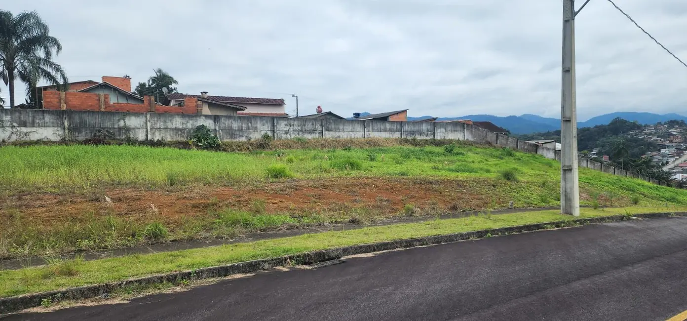 Foto 1 de Terreno / Lote à venda, 360m2 em Blumenau - SC