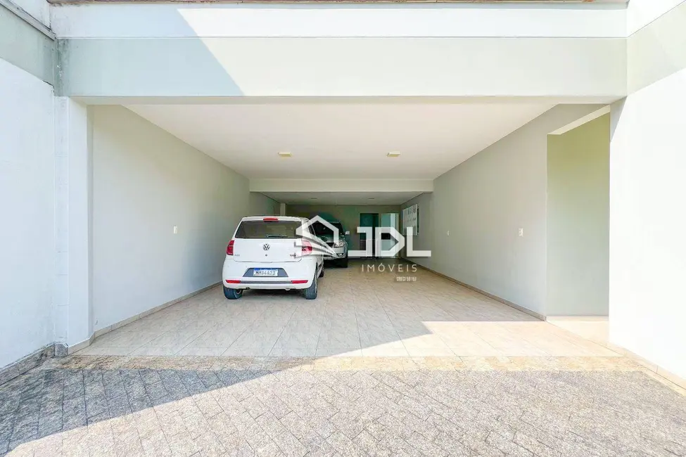 Casa com 5 quartos à venda, 464m2 em Garcia, Blumenau - SC - imagem 9 Foto 9 de Casa com 5 quartos à venda, 464m2 em Garcia, Blumenau - SC