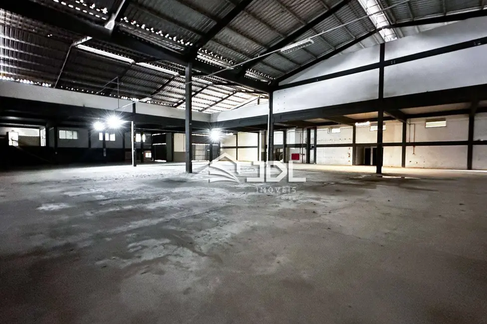 Armazém / Galpão à venda e para alugar, 8265m2 em Itoupava Central, Blumenau - SC - imagem 6 Foto 6 de Armazém / Galpão à venda e para alugar, 8265m2 em Itoupava Central, Blumenau - SC