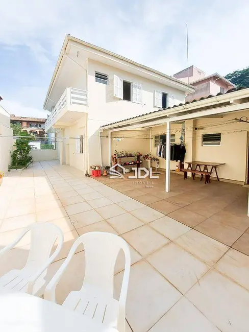 Casa com 5 quartos à venda, 420m2 em Coqueiros, Florianopolis - SC - imagem 3 Foto 3 de Casa com 5 quartos à venda, 420m2 em Coqueiros, Florianopolis - SC