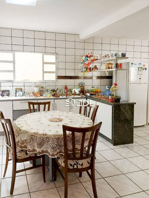 Casa com 5 quartos à venda, 420m2 em Coqueiros, Florianopolis - SC - imagem 5 Foto 5 de Casa com 5 quartos à venda, 420m2 em Coqueiros, Florianopolis - SC