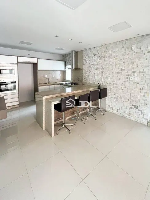 Casa com 3 quartos à venda, 364m2 em Velha, Blumenau - SC - imagem 4 Foto 4 de Casa com 3 quartos à venda, 364m2 em Velha, Blumenau - SC