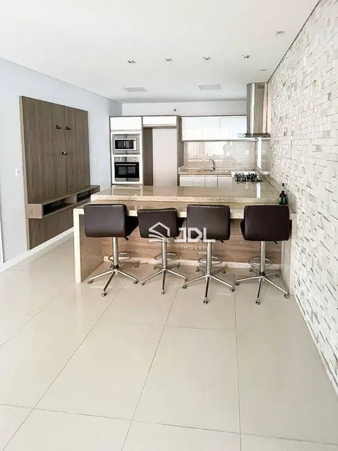 Casa com 3 quartos à venda, 364m2 em Velha, Blumenau - SC - imagem 5 Foto 5 de Casa com 3 quartos à venda, 364m2 em Velha, Blumenau - SC