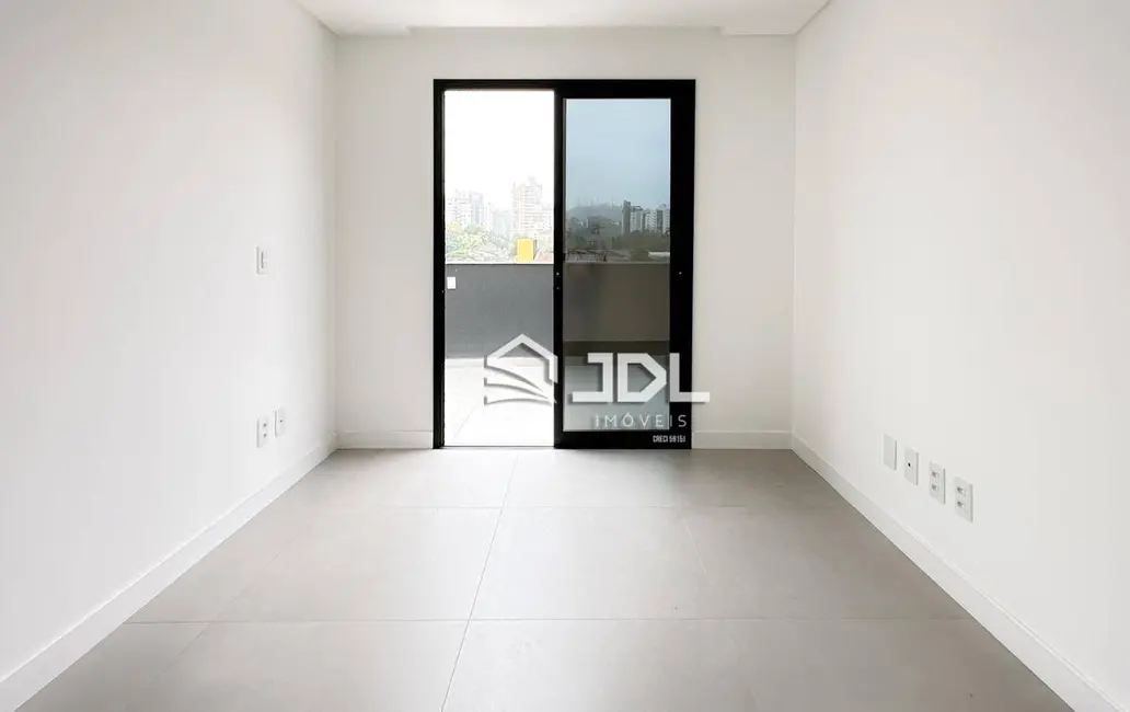 Apartamento com 2 quartos à venda, 121m2 em Centro, Blumenau - SC - imagem 3 Foto 3 de Apartamento com 2 quartos à venda, 121m2 em Centro, Blumenau - SC