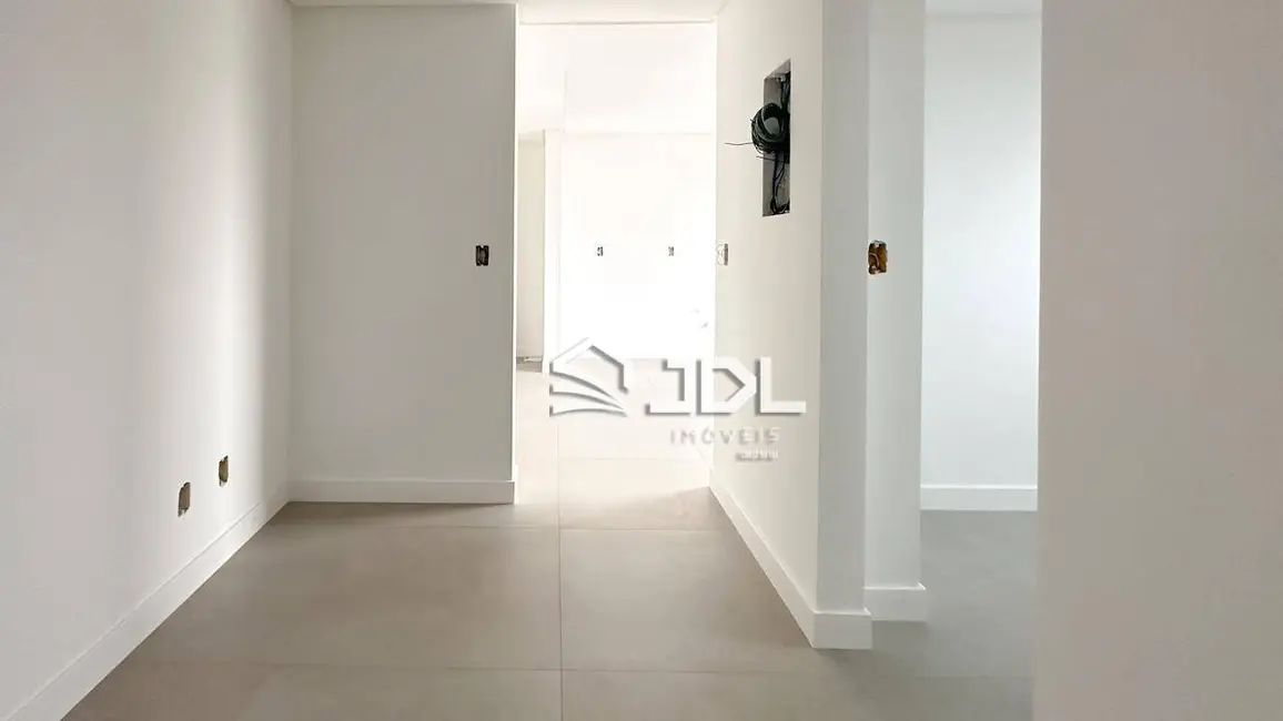 Apartamento com 1 quarto à venda, 57m2 em Centro, Blumenau - SC - imagem 2 Foto 2 de Apartamento com 1 quarto à venda, 57m2 em Centro, Blumenau - SC