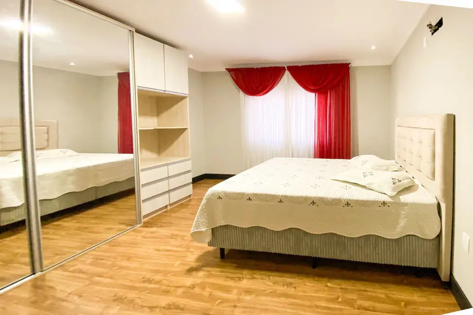 Casa com 3 quartos à venda, 201m2 em Itoupava Norte, Blumenau - SC - imagem 8 Foto 8 de Casa com 3 quartos à venda, 201m2 em Itoupava Norte, Blumenau - SC