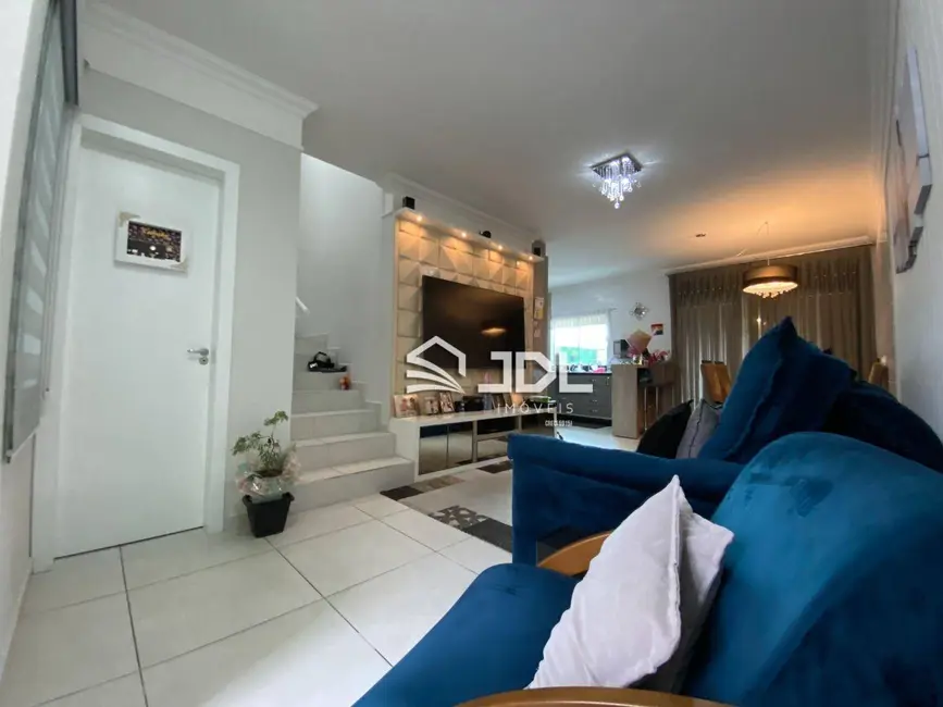 Casa com 3 quartos à venda, 154m2 em Água Verde, Blumenau - SC - imagem 4 Foto 4 de Casa com 3 quartos à venda, 154m2 em Água Verde, Blumenau - SC