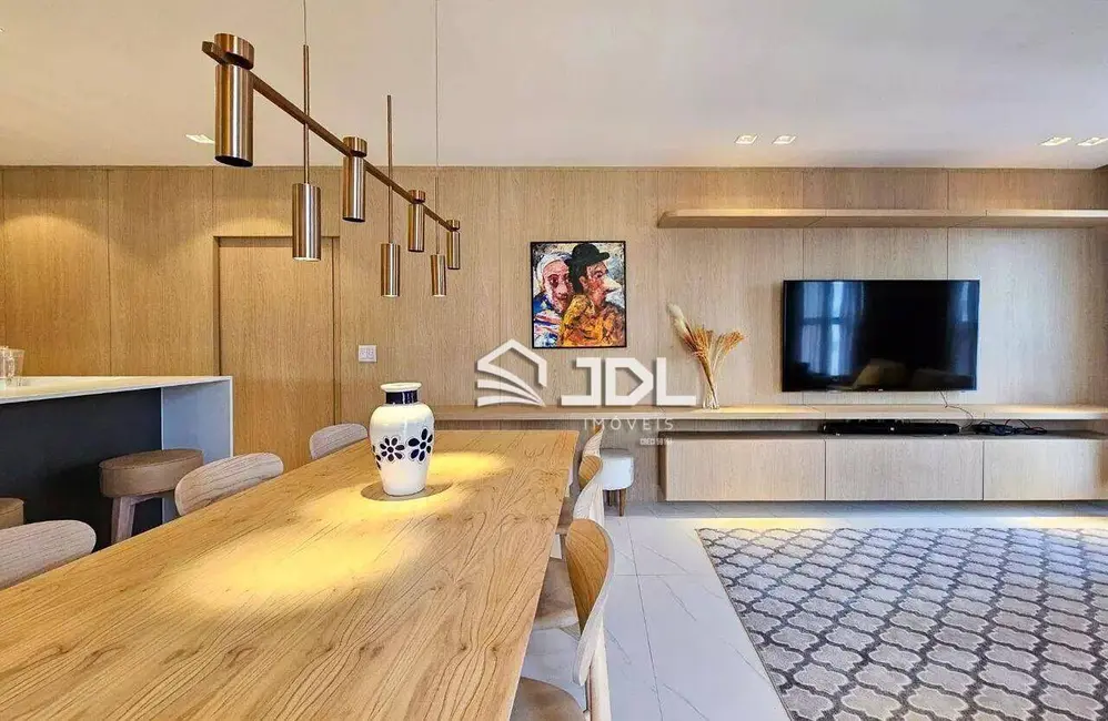 Apartamento com 3 quartos à venda, 206m2 em Victor Konder, Blumenau - SC - imagem 3 Foto 3 de Apartamento com 3 quartos à venda, 206m2 em Victor Konder, Blumenau - SC