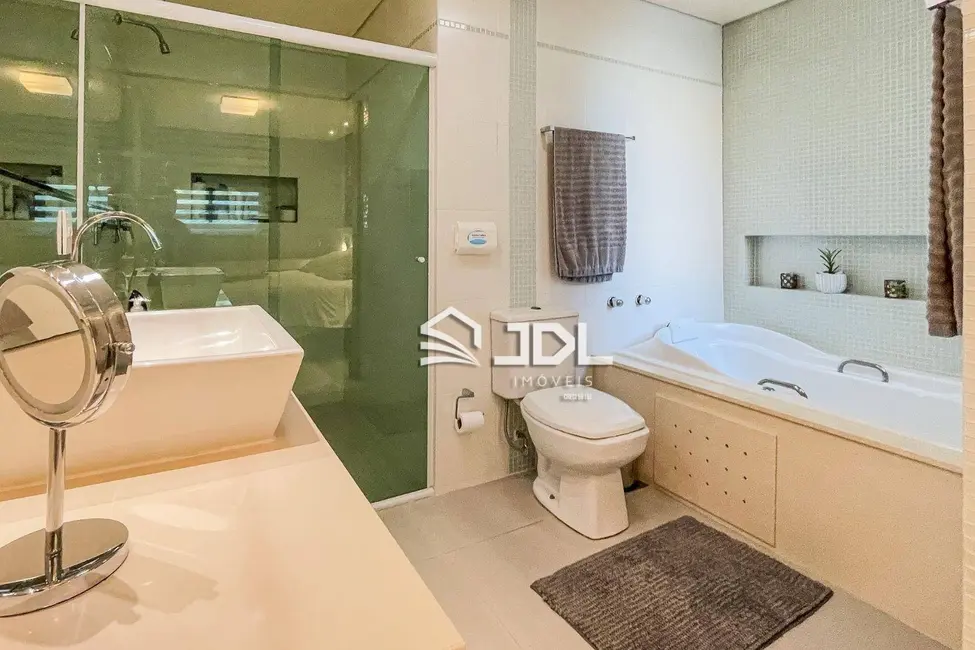 Apartamento com 3 quartos à venda, 210m2 em Jardim Blumenau, Blumenau - SC - imagem 9 Foto 9 de Apartamento com 3 quartos à venda, 210m2 em Jardim Blumenau, Blumenau - SC