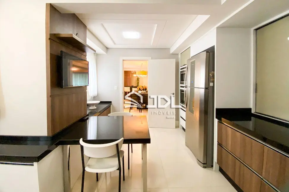 Cobertura com 4 quartos à venda, 400m2 em Blumenau - SC - imagem 4 Foto 4 de Cobertura com 4 quartos à venda, 400m2 em Blumenau - SC