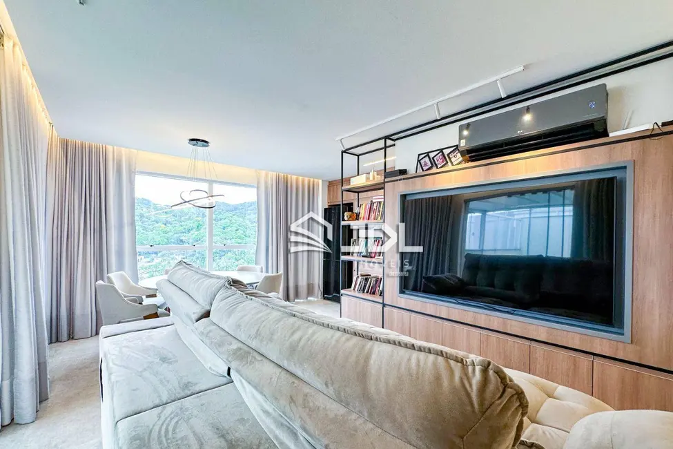 Cobertura com 3 quartos à venda, 252m2 em Fortaleza, Blumenau - SC - imagem 4 Foto 4 de Cobertura com 3 quartos à venda, 252m2 em Fortaleza, Blumenau - SC