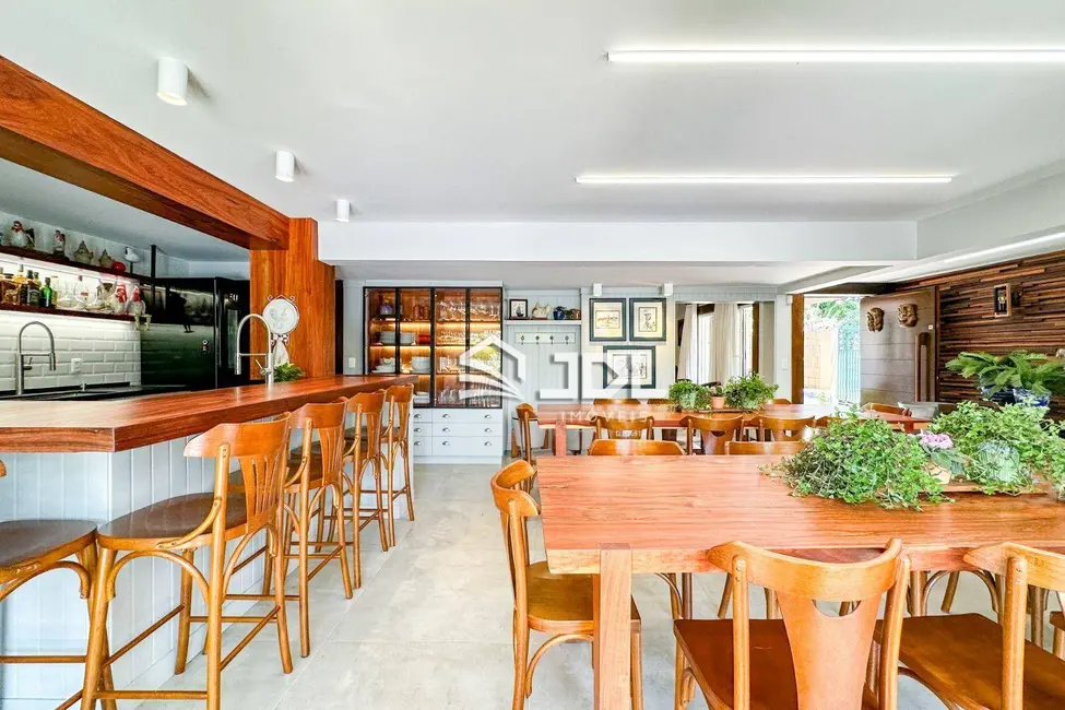 Casa com 4 quartos à venda, 914m2 em Ponta Aguda, Blumenau - SC - imagem 5 Foto 5 de Casa com 4 quartos à venda, 914m2 em Ponta Aguda, Blumenau - SC