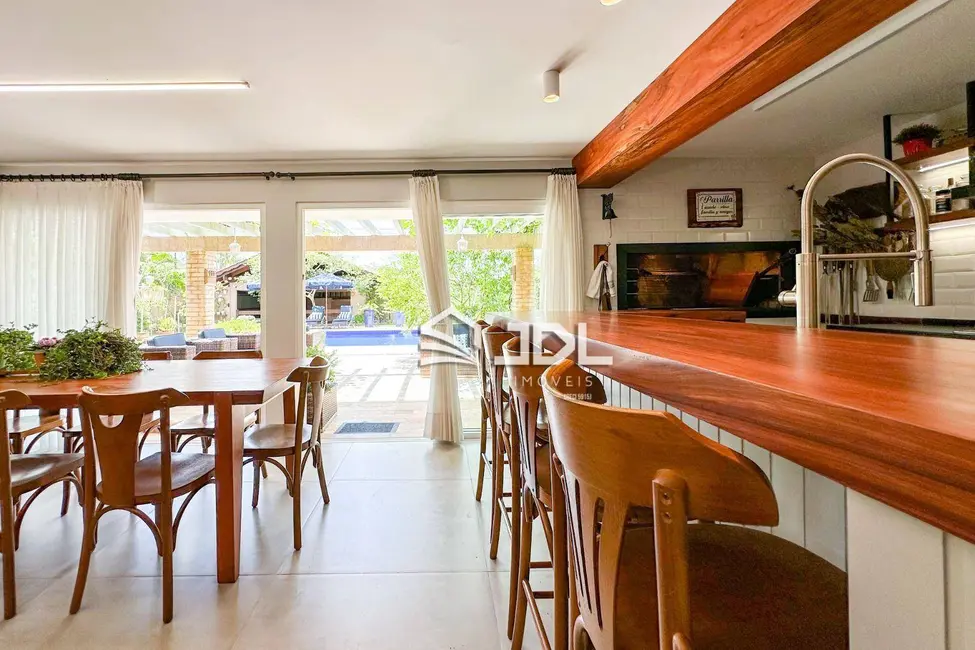 Casa com 4 quartos à venda, 914m2 em Ponta Aguda, Blumenau - SC - imagem 4 Foto 4 de Casa com 4 quartos à venda, 914m2 em Ponta Aguda, Blumenau - SC
