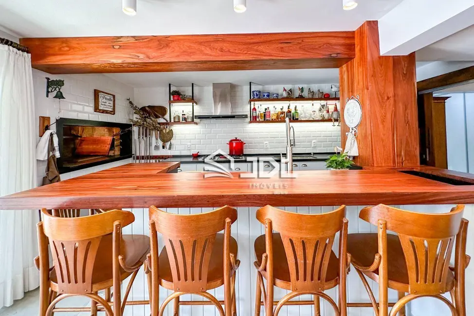 Casa com 4 quartos à venda, 914m2 em Ponta Aguda, Blumenau - SC - imagem 7 Foto 7 de Casa com 4 quartos à venda, 914m2 em Ponta Aguda, Blumenau - SC